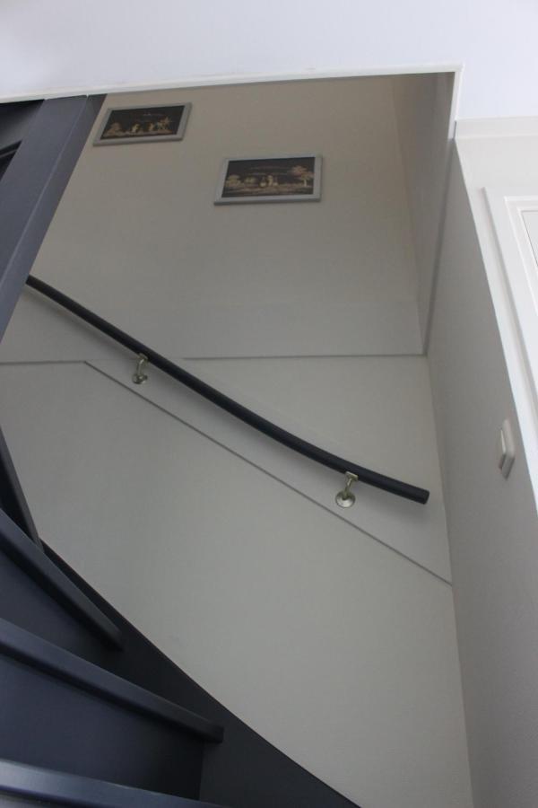 Logement De Garage Sneek Εξωτερικό φωτογραφία